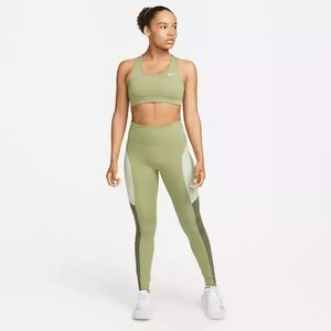 Nike Women's Swoosh Medium Impact Sports Bra